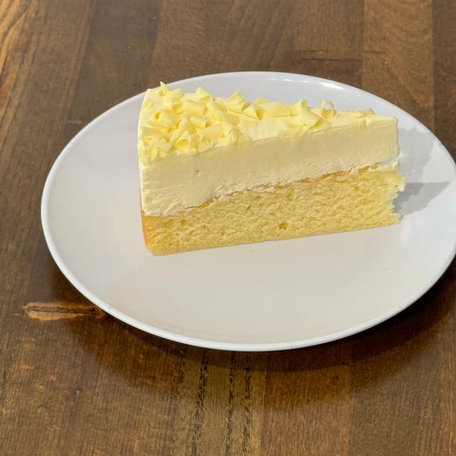 Limoncello Cake.