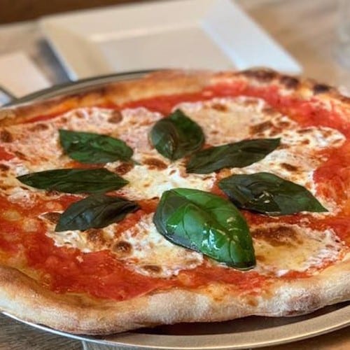 Margherita Pizza.